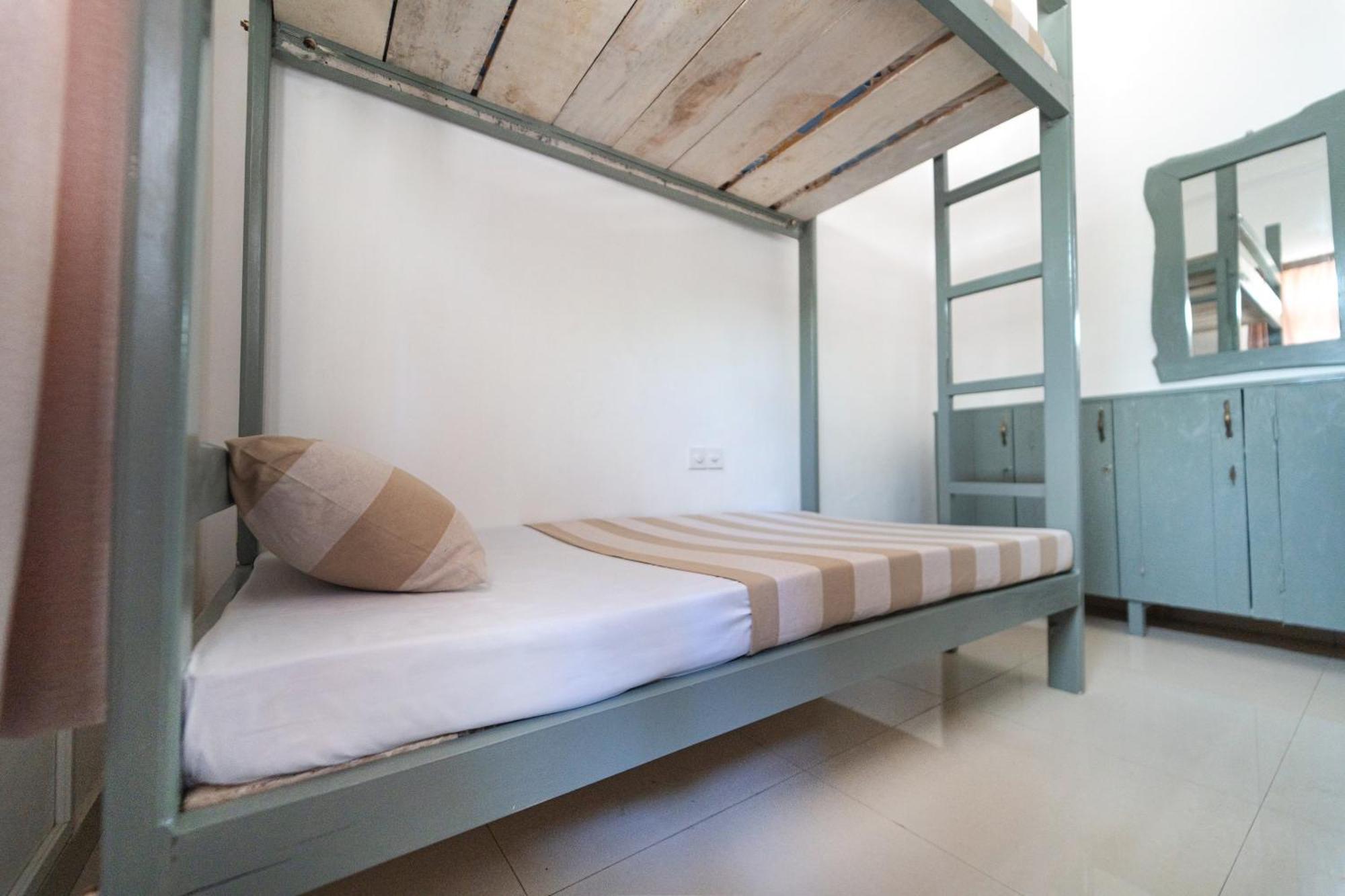 Drifter - Rooms & Food Midigama East Esterno foto